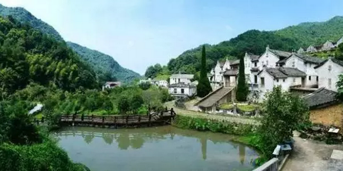 法國(guó)盧瓦爾河谷的各種城堡小鎮(zhèn)