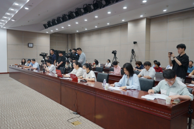 安徽省政府召開全省新能源和節能環保產業新聞發布會 安徽省政府召開全省新能源和節能環保產業新聞發布會