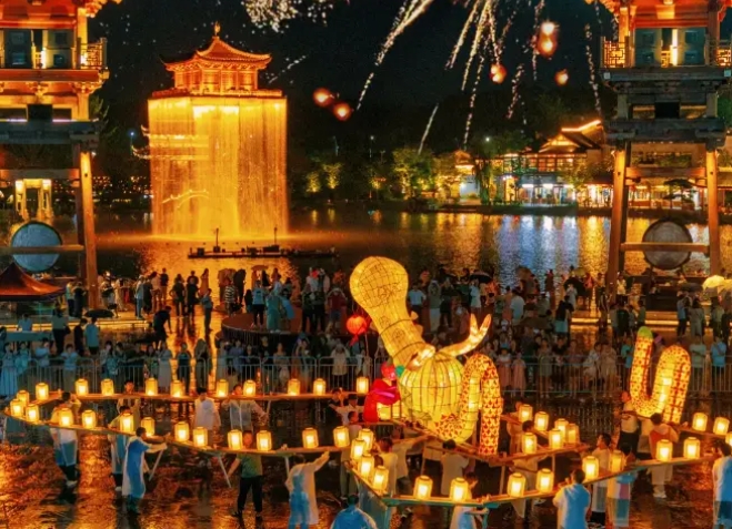 “十五五”文化產(chǎn)業(yè)發(fā)展面臨的挑戰(zhàn)和重點任務(wù)